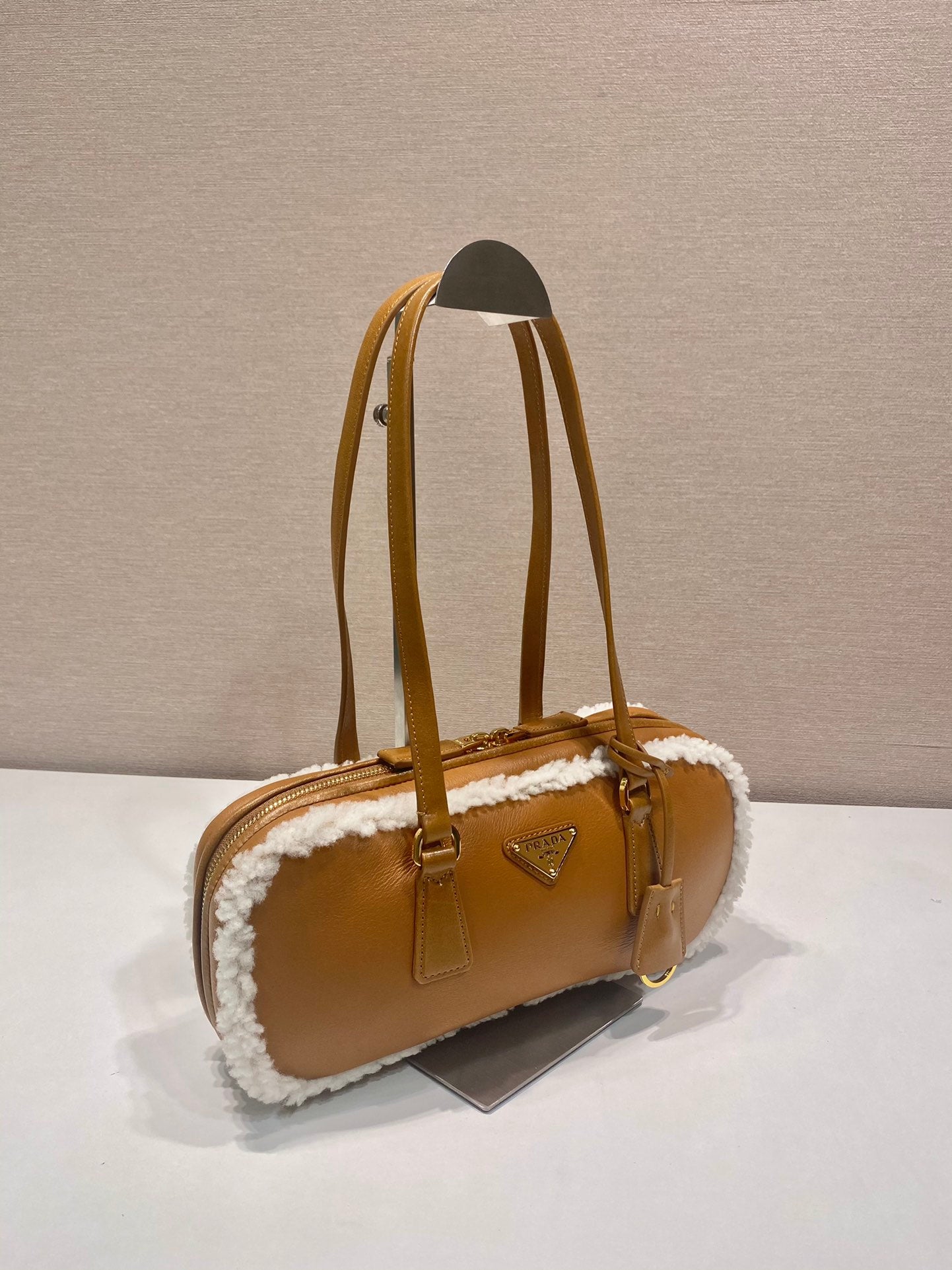 Luxury PradaTOP HANDLE BAG 27 IN BRONZE BROWN SHEEPSKIN AND SHEARLING TRIM