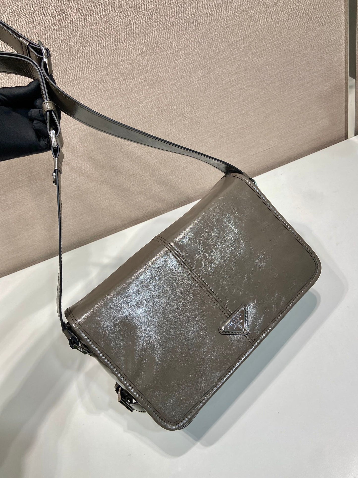 Luxury PradaMESSENGER BAG 30 IN TROUT GRAY SOFT AND SHINY CALFSKIN