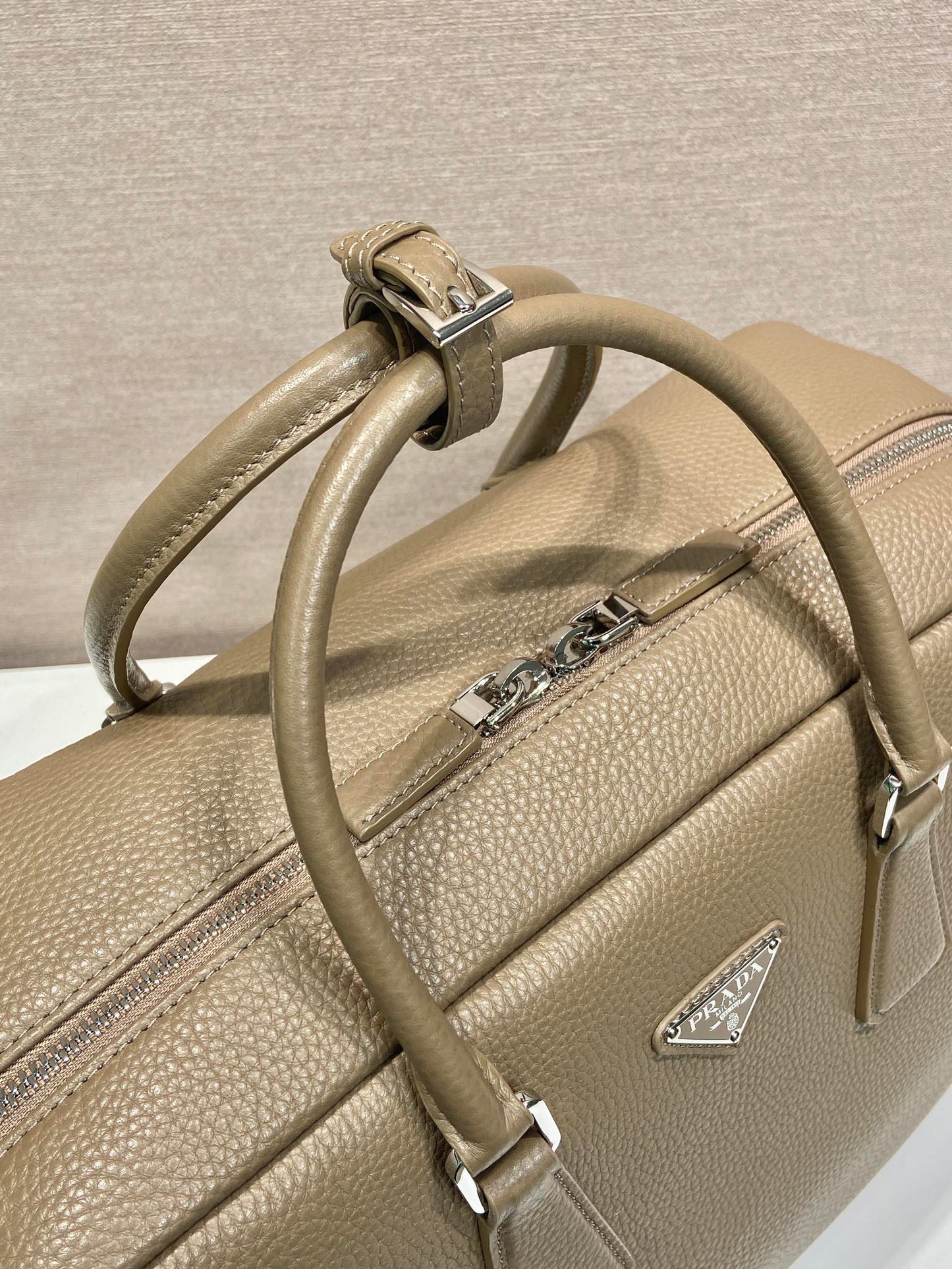 Luxury PradaBRIEFCASE 40 IN DRIED MOSS GRAINED CALFSKIN