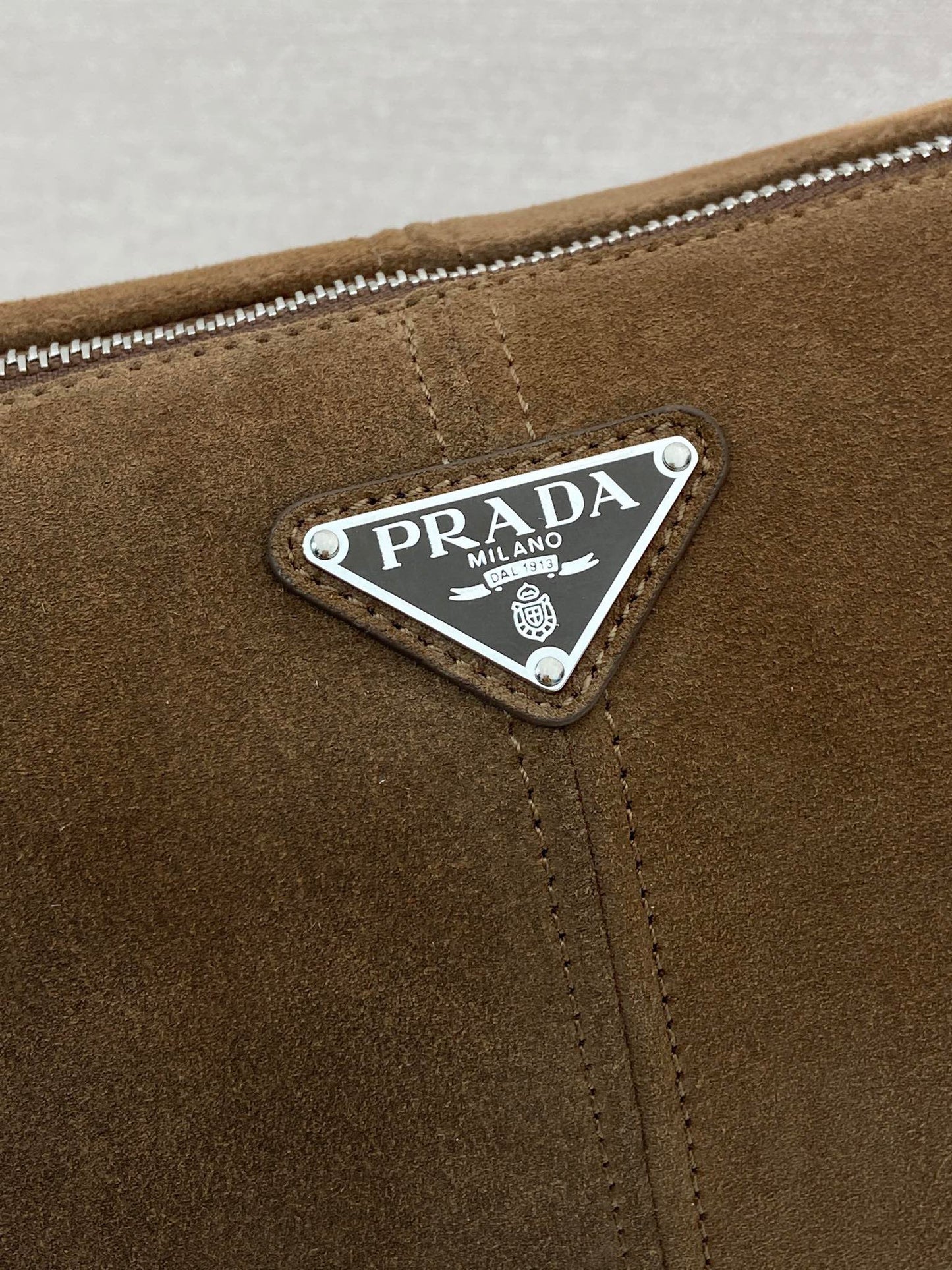 Luxury PradaHOBO BAG 35 IN GINGERBREAD SUEDE SILVER LOGO