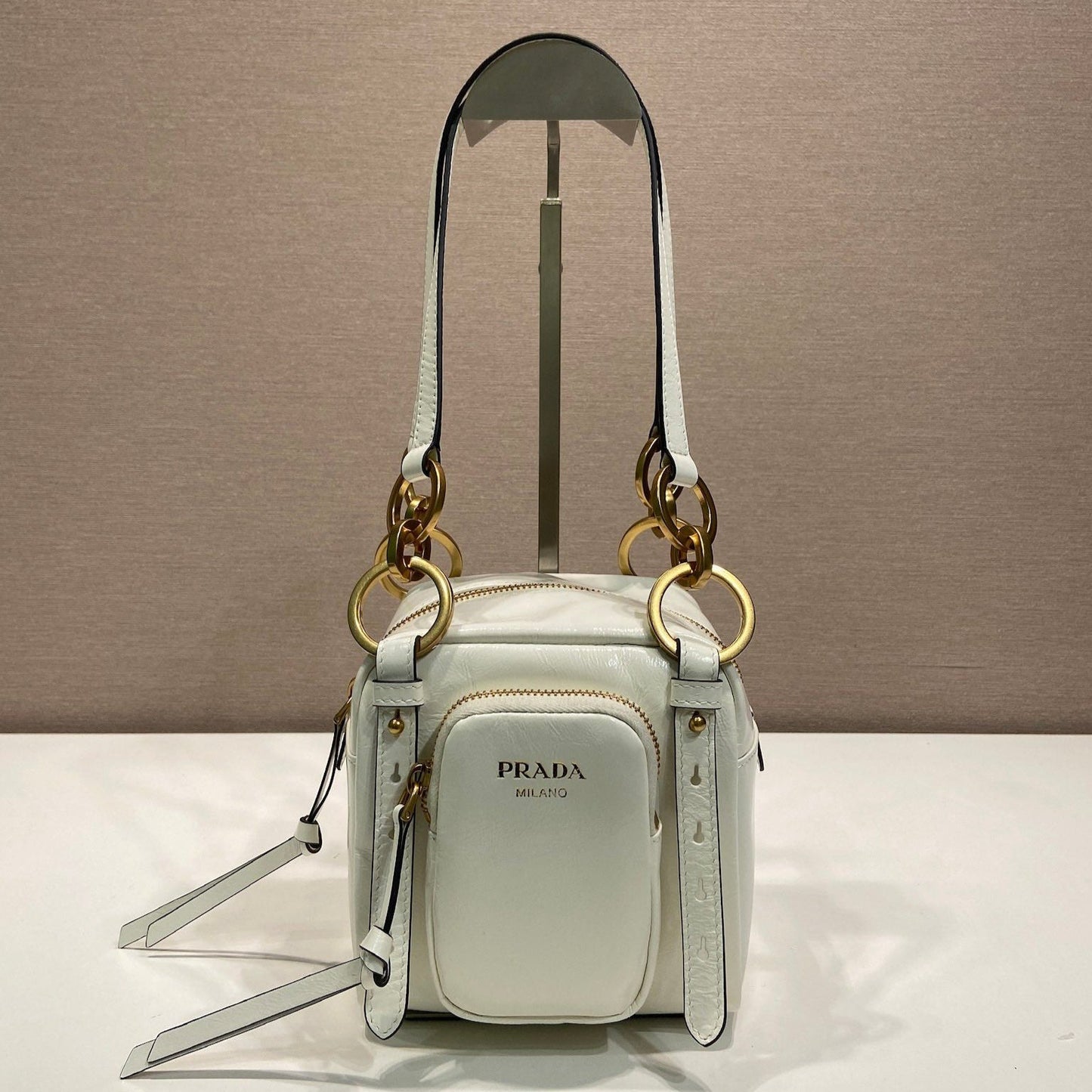 Luxury PradaSMALL RECTANGULAR BAG 14 IN WHITE OIL WAX LAMBSKIN GOLD HARDWARE