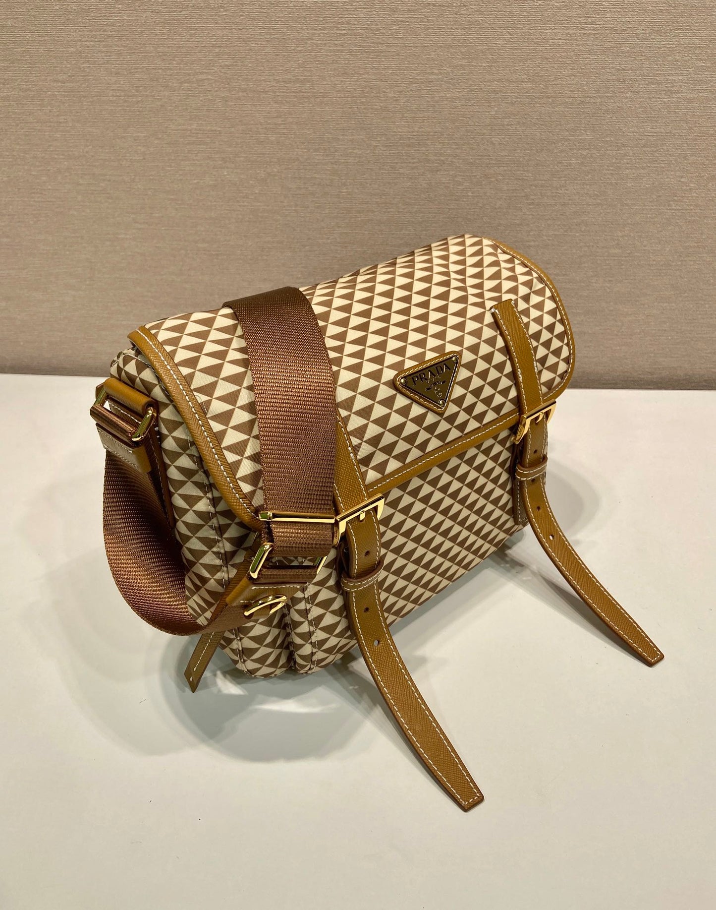 Luxury PradaMESSENGER BAG 25 IN BROWN MIX CREAM TRIANGLE PATTERN EMBROIDERED FABRIC