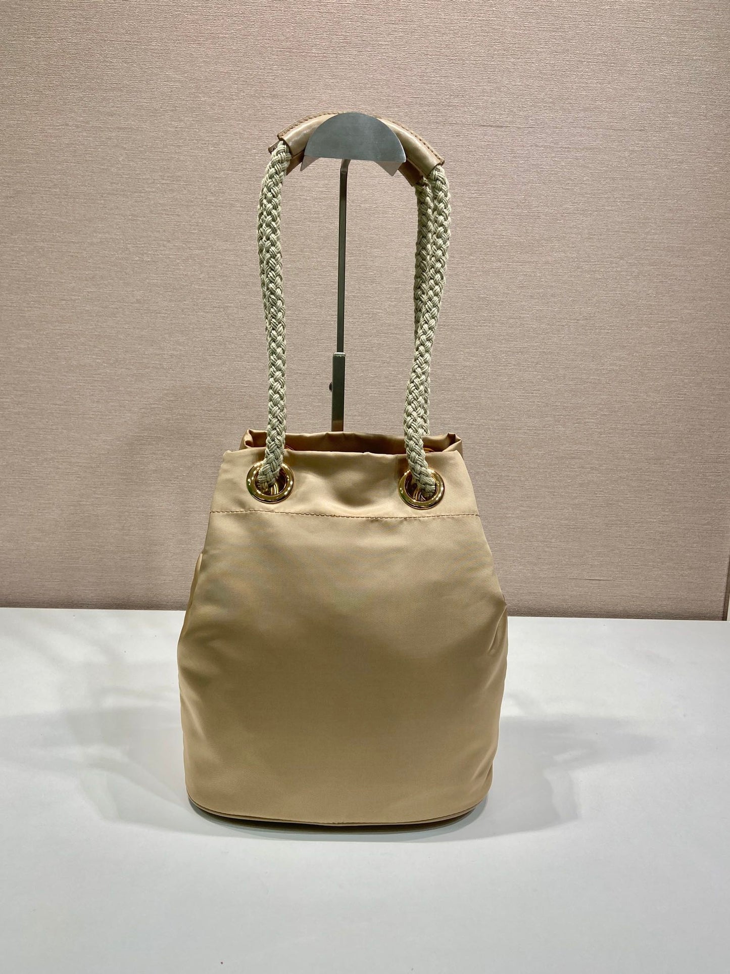 Luxury PradaBUCKET BAG 28 IN BEIGE RE-NYLON GOLD LOGO