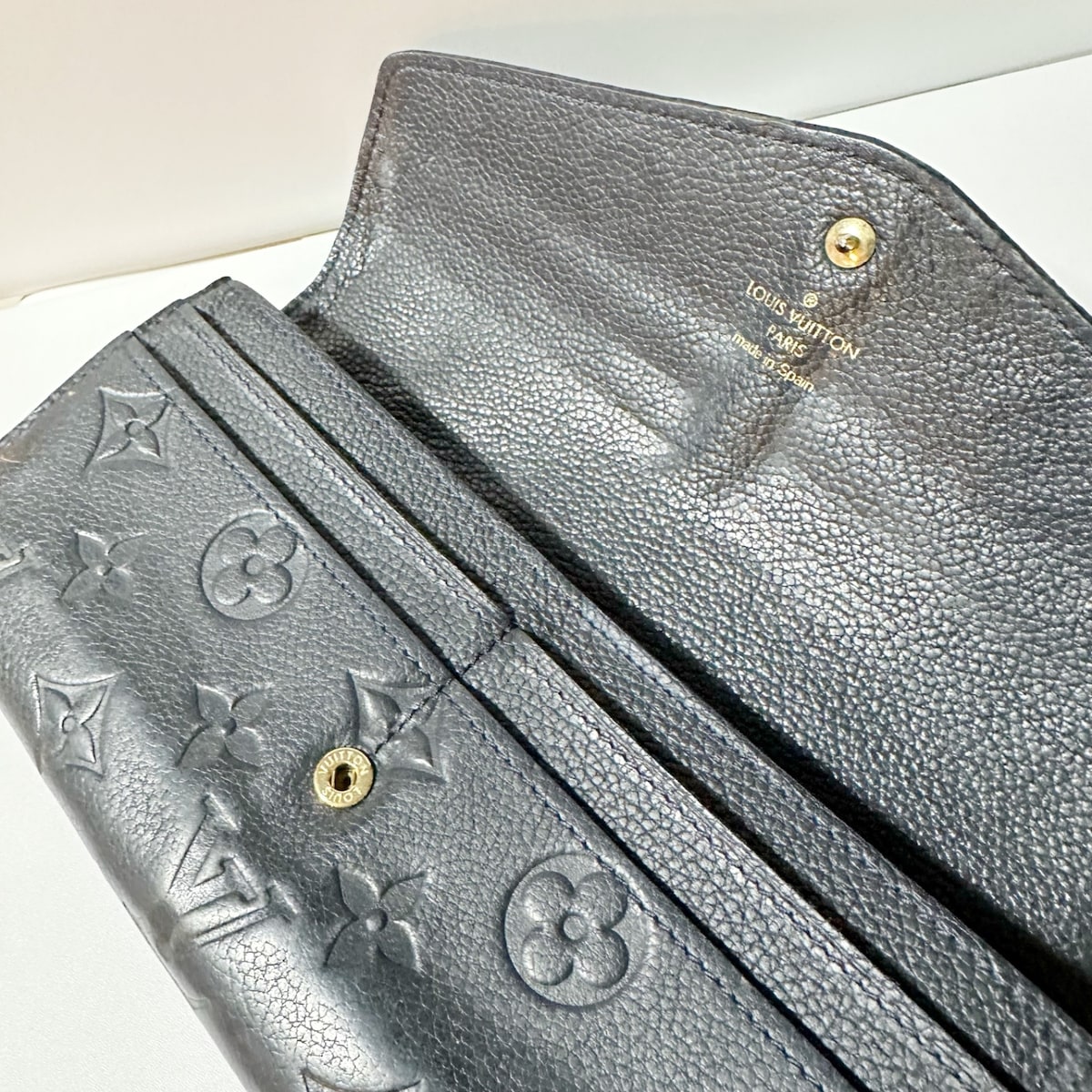 Louis Vuitton Curieuse  Leather Wallet  ()