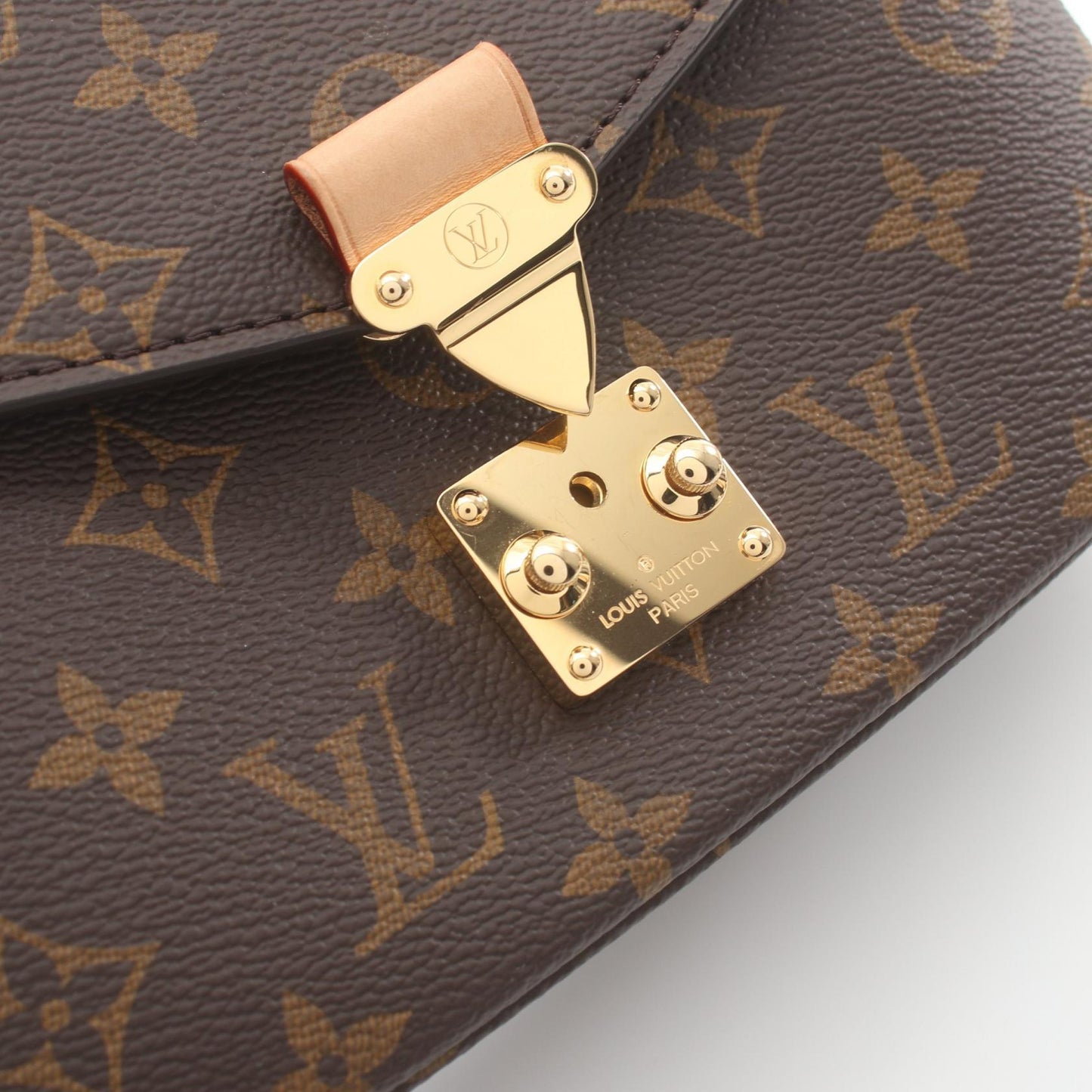 Louis Vuitton Pochette Metis EW Handbag Brown M46279