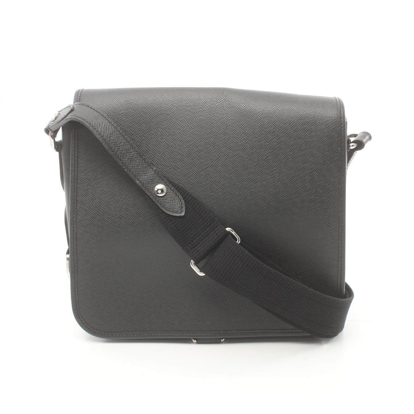 Louis Vuitton Taiga Leather Andrei Shoulder Bag M32482
