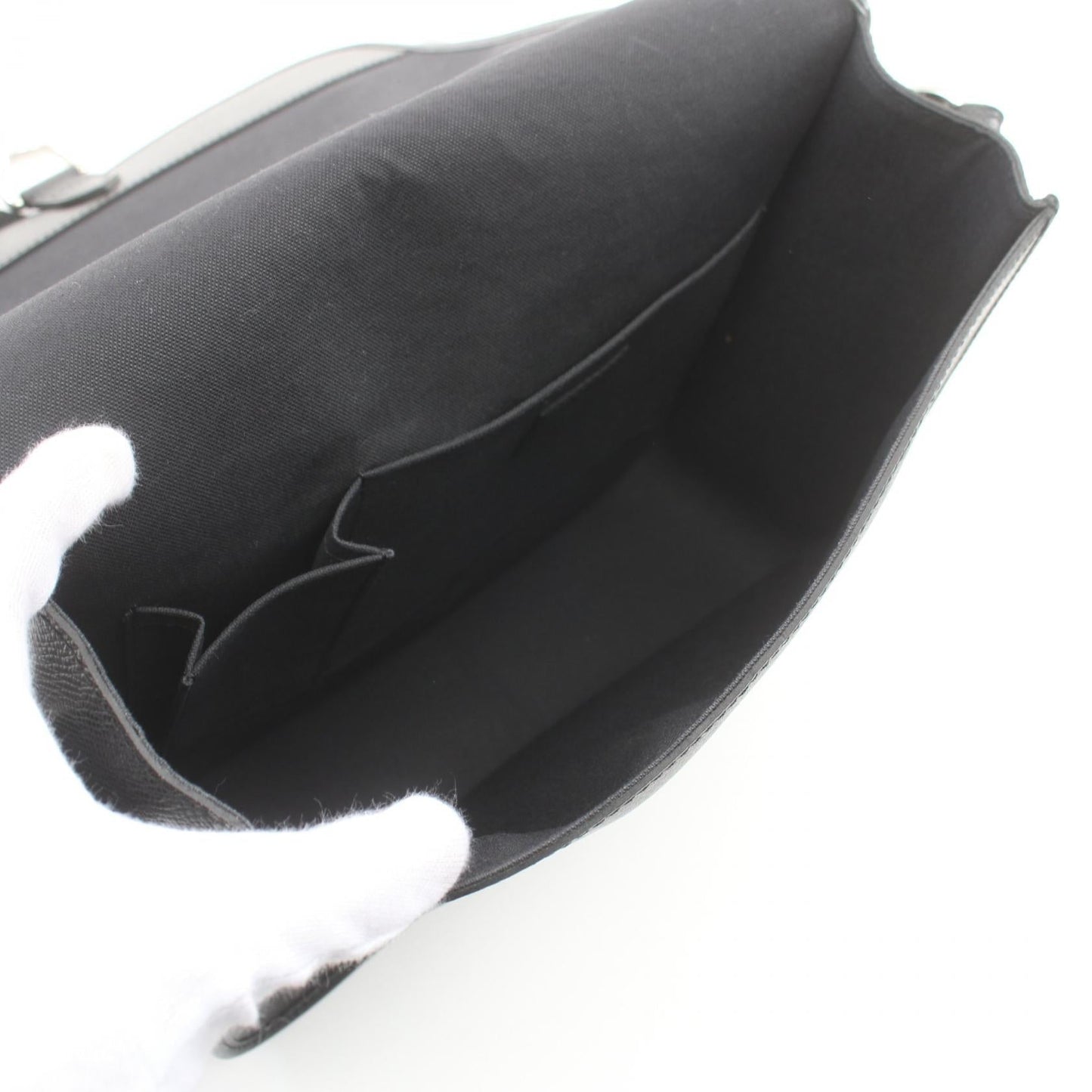 Louis Vuitton Taiga Leather Andrei Shoulder Bag M32482