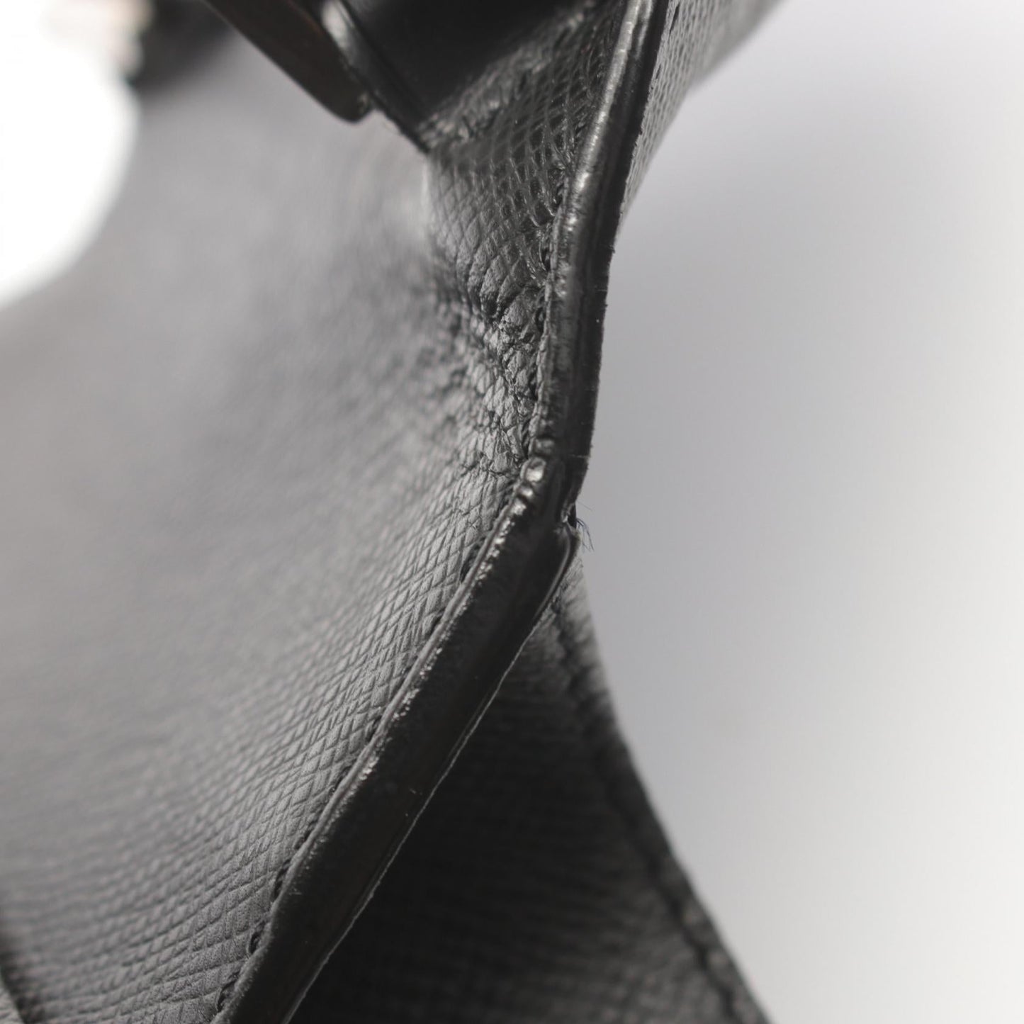 Louis Vuitton Taiga Leather Pochette Shoulder Bag
