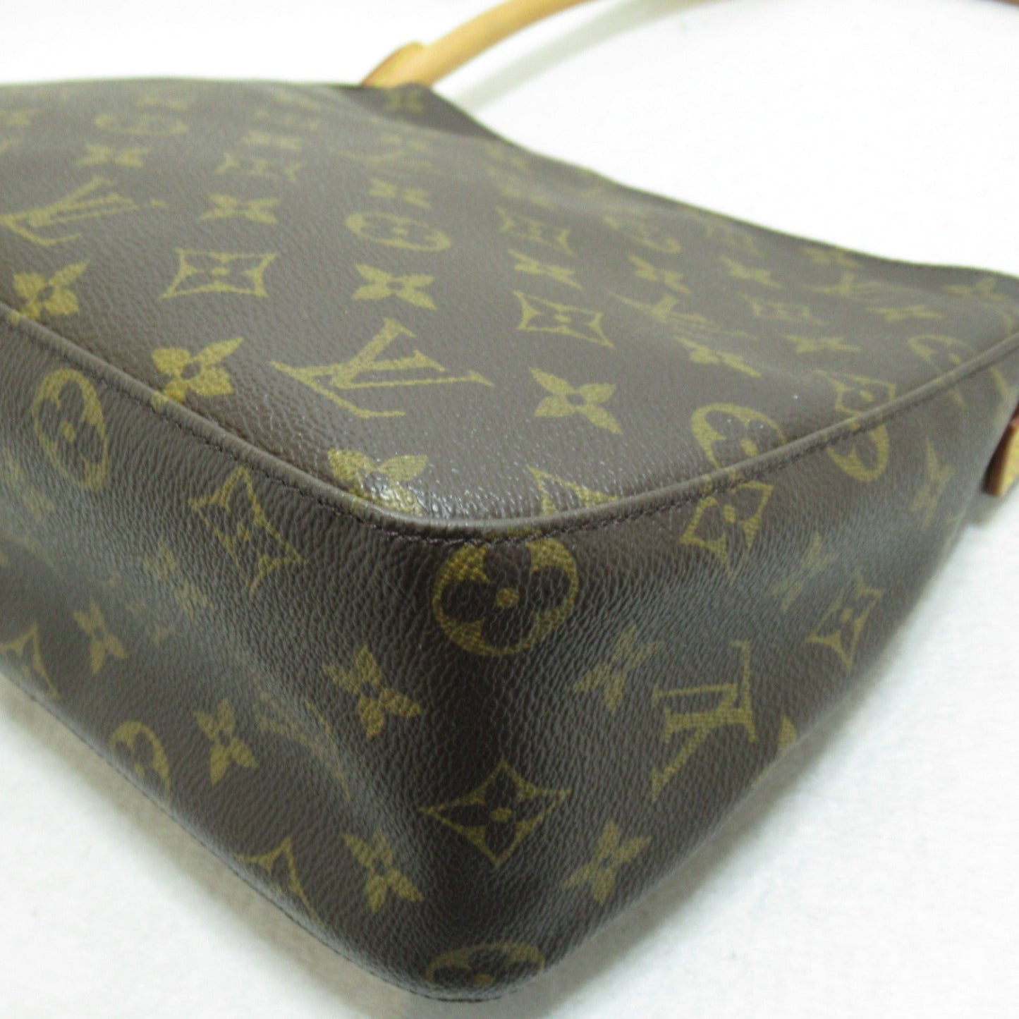 Louis Vuitton Looping MM Shoulder Bag Monogram