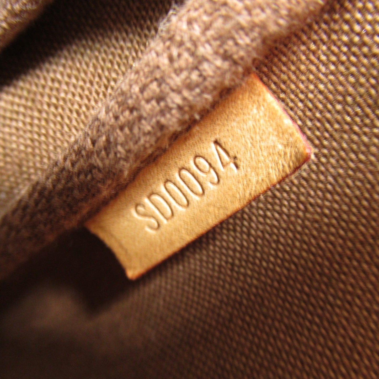 Louis Vuitton Pochette Accessoires Monogram Clutch M51980