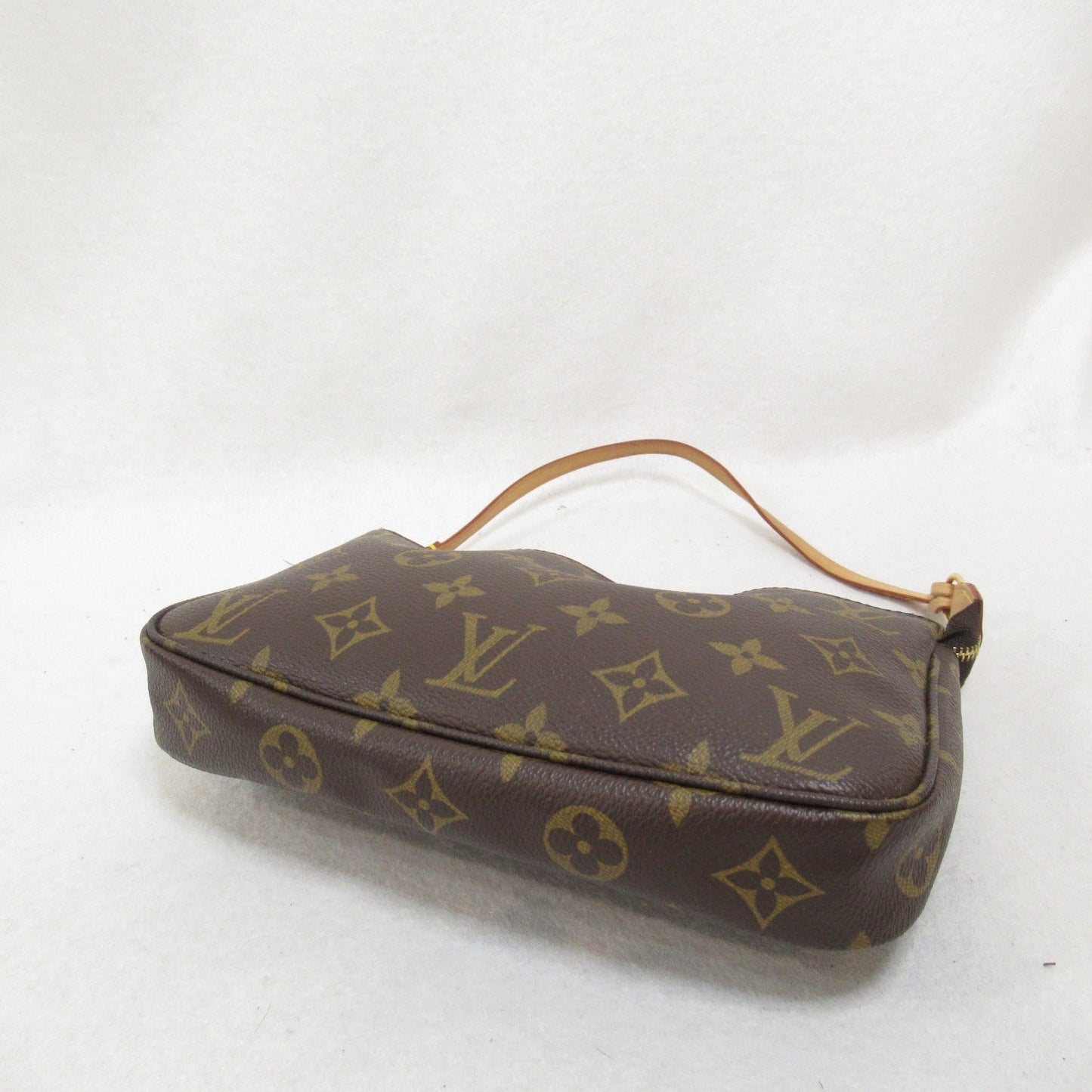 Louis Vuitton Pochette Accessoires Monogram Clutch M51980