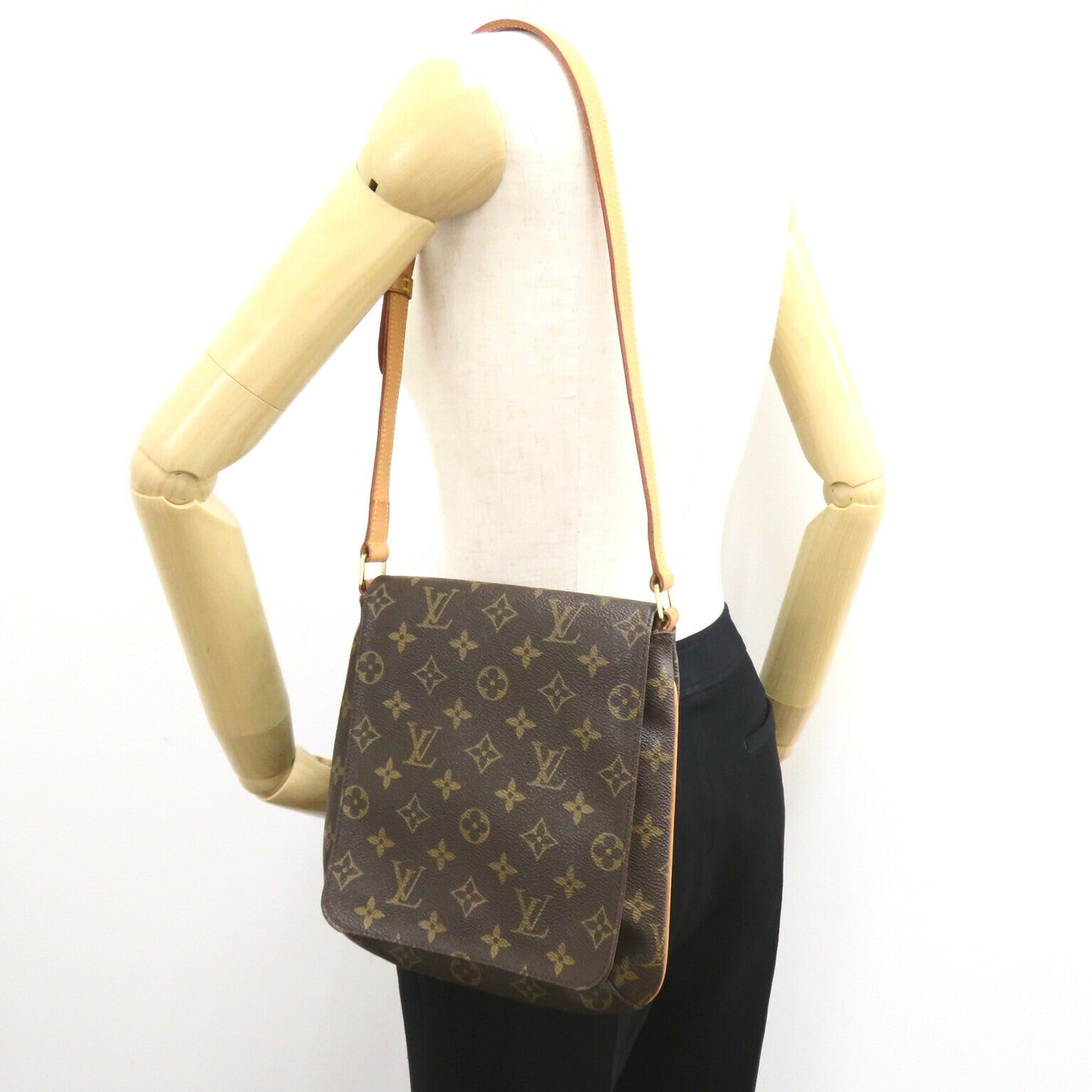Louis Vuitton Musette Salsa Short Shoulder Bag Brown