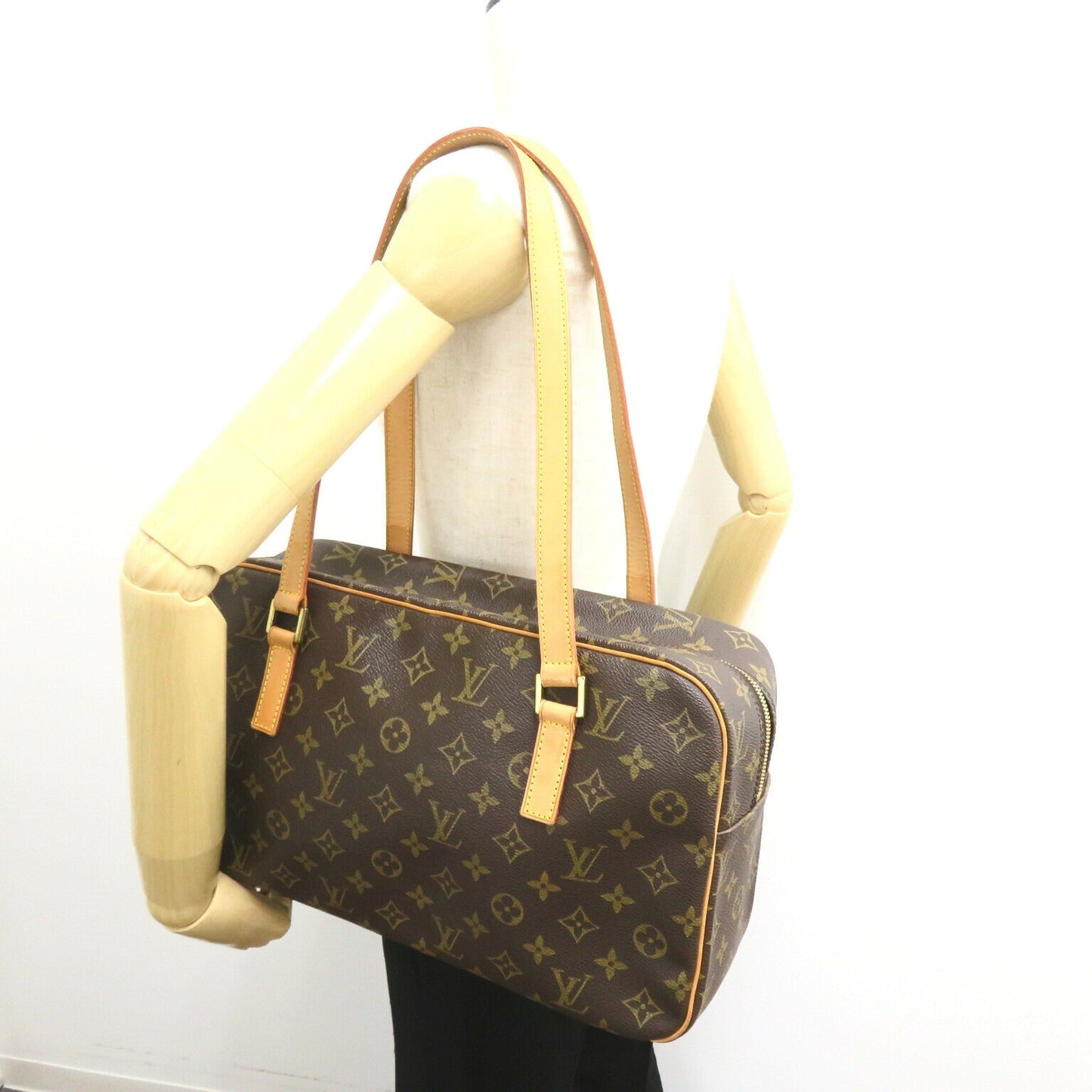 Louis Vuitton Cite GM Shoulder Bag Monogram