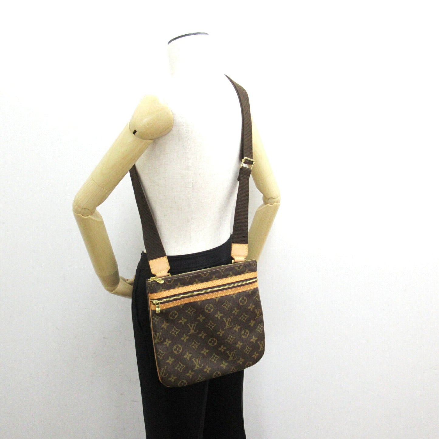 Louis Vuitton Bosphore Pochette Shoulder Bag Brown