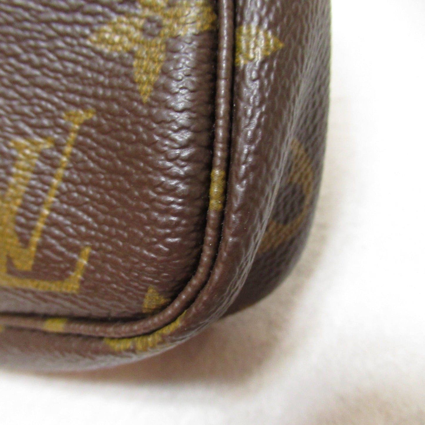 Louis Vuitton Pochette Accessoire Monogram Brown