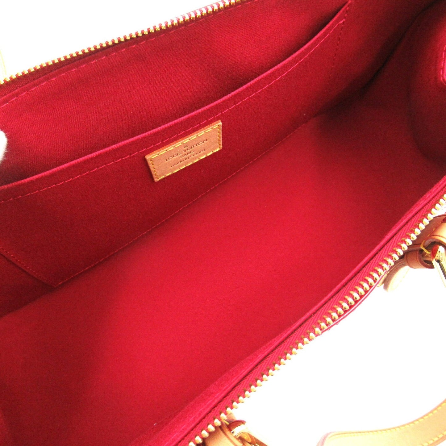 Louis Vuitton Vernis Rosewood Avenue Shoulder Bag M93507