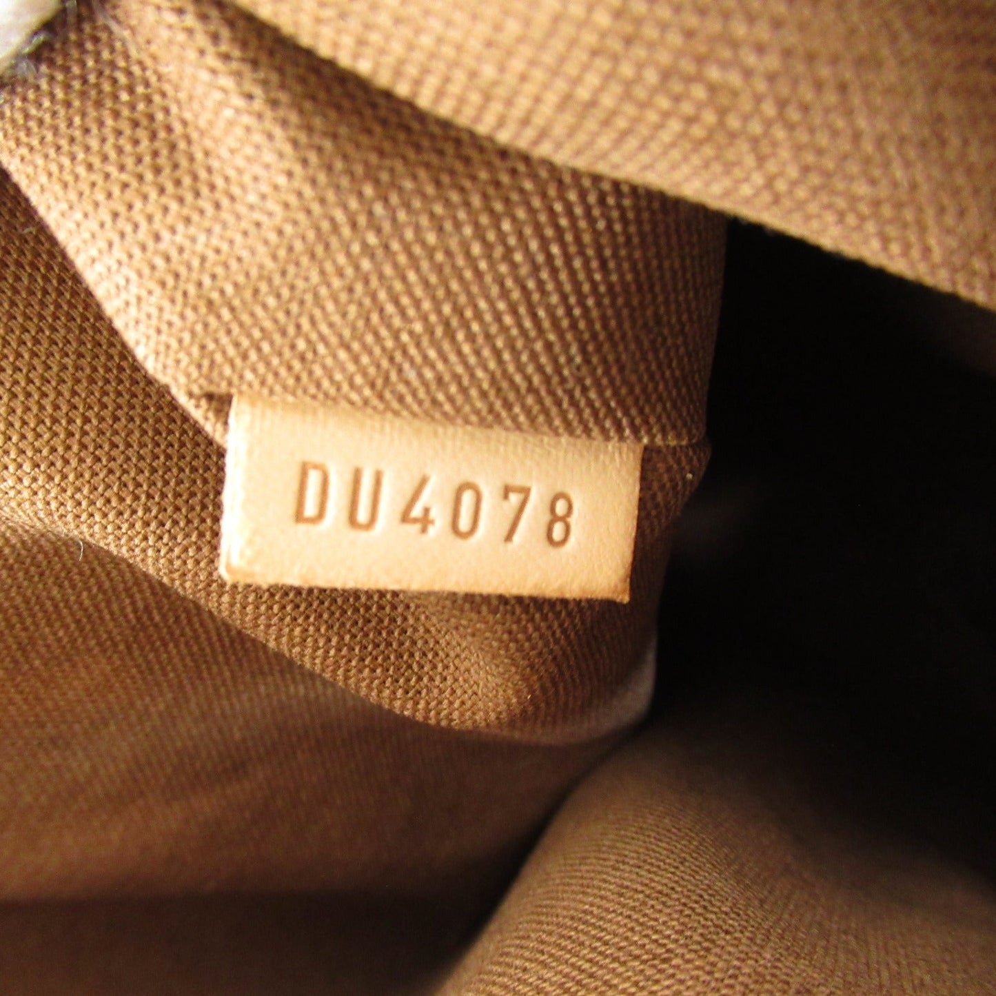 Louis Vuitton Cabas Beaubourg Tote Bag M53013