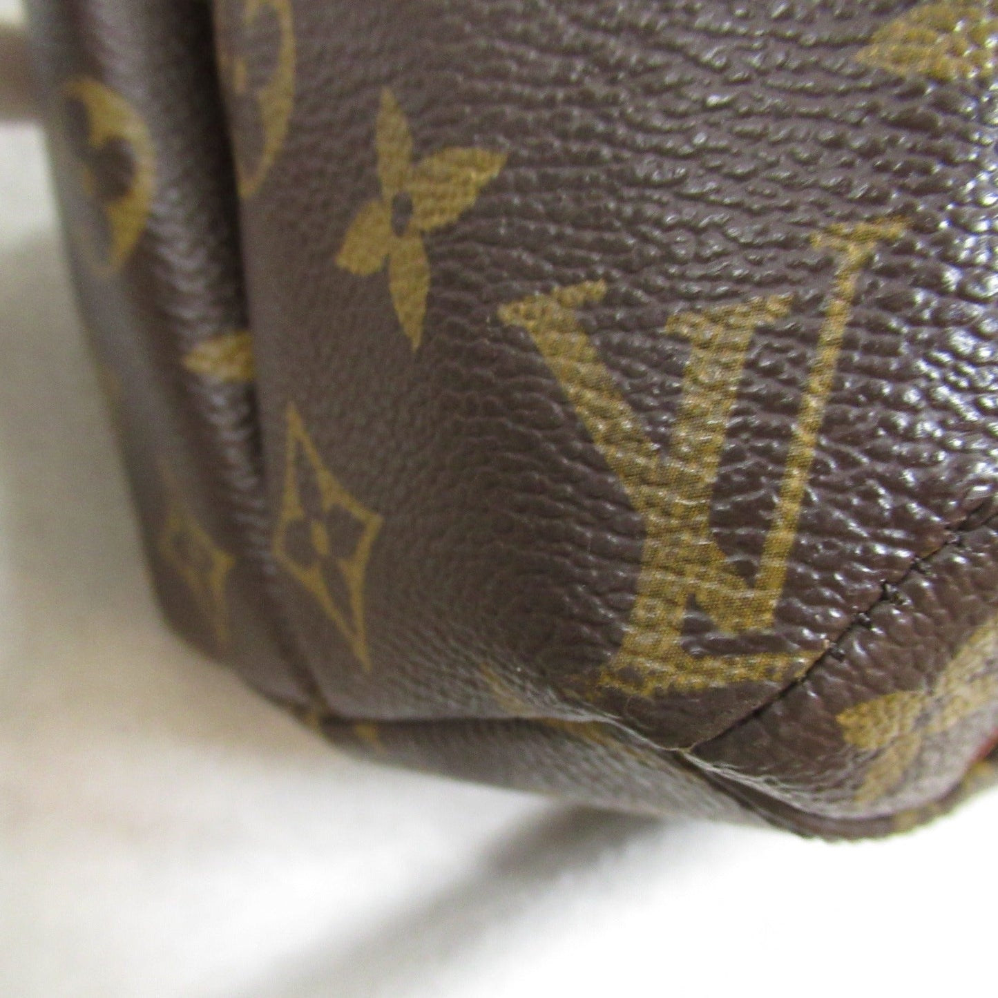 Louis Vuitton Cabas Beaubourg Tote Bag M53013