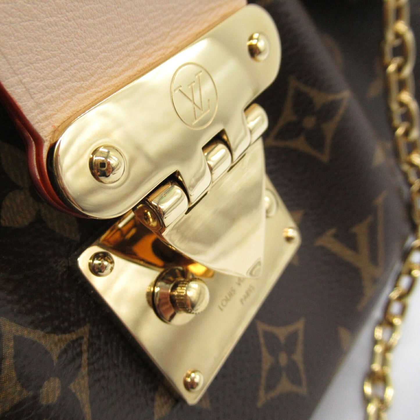 Louis Vuitton Monogram Clutch Shoulder Bag M46544