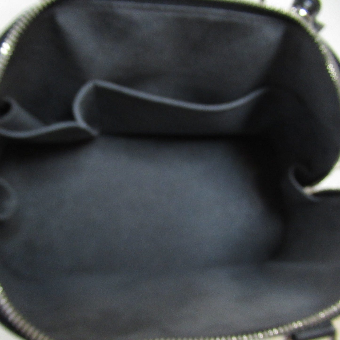 Louis Vuitton Alma PM Leather Handbag M40302