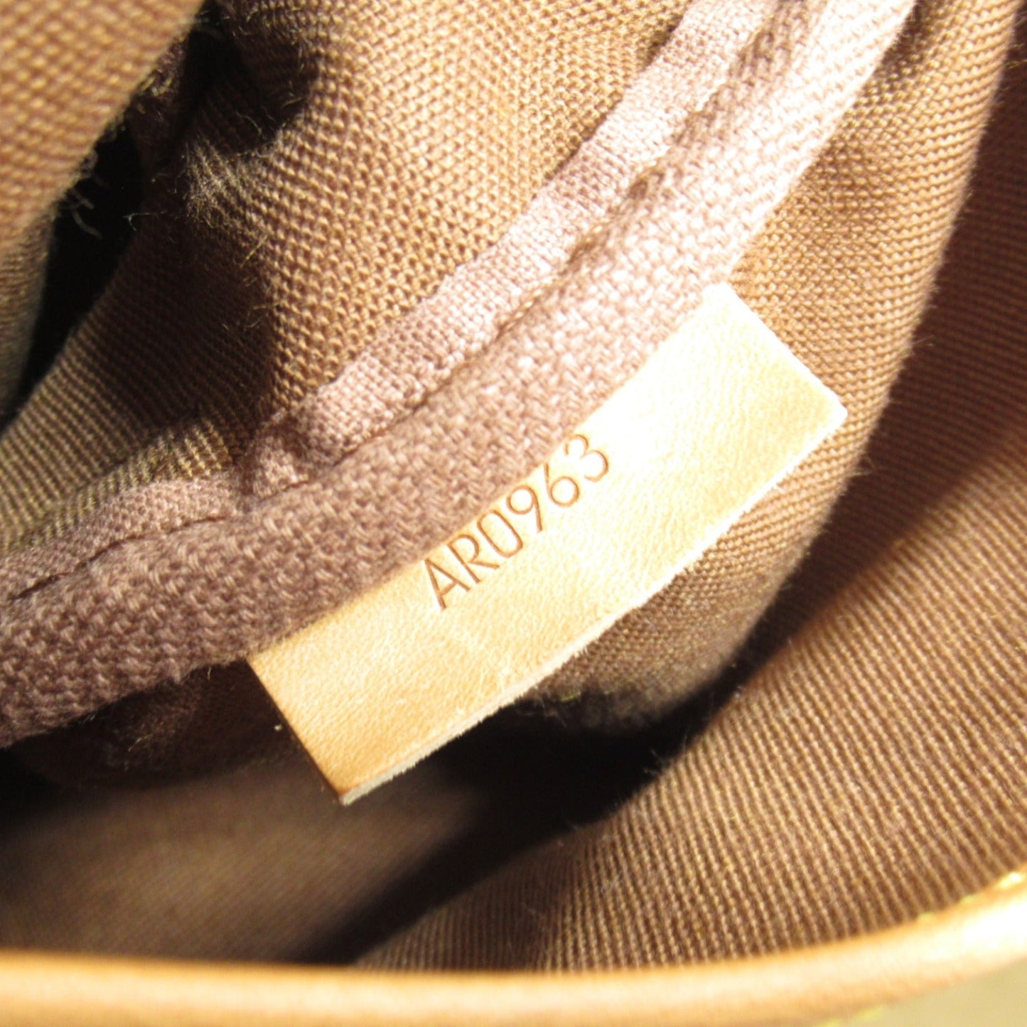 Louis Vuitton Monogram Saumur 30 Shoulder Bag