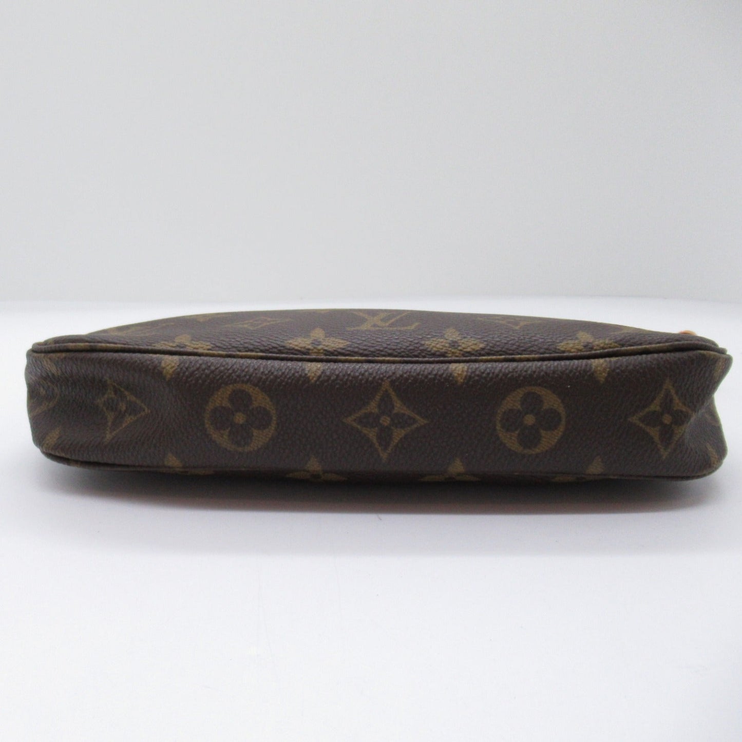 Louis Vuitton Monogram Pochette Accessoire Clutch