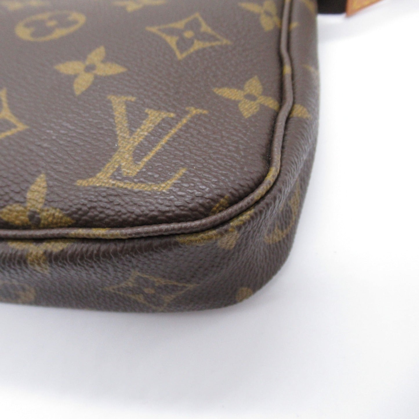 Louis Vuitton Monogram Pochette Accessoire Clutch