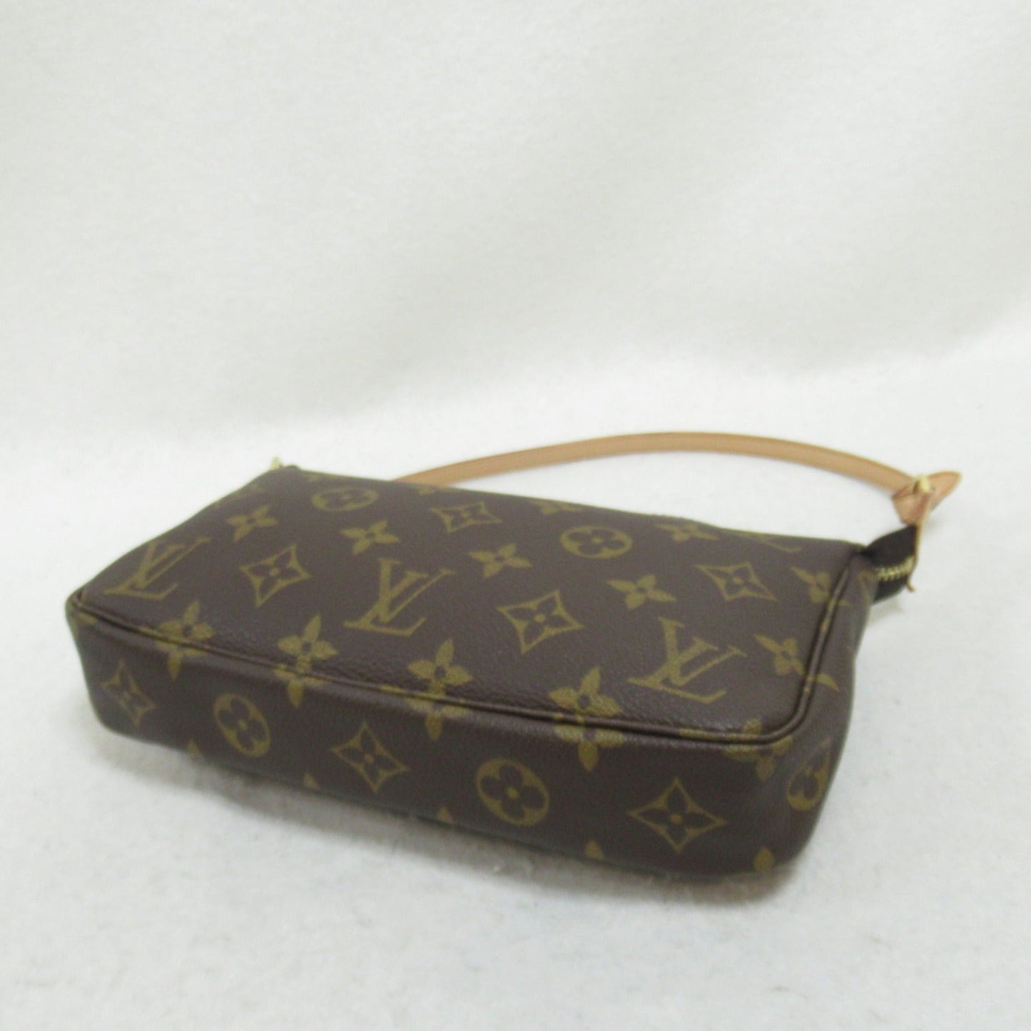 Louis Vuitton Pochette Accessoire Clutch M51980