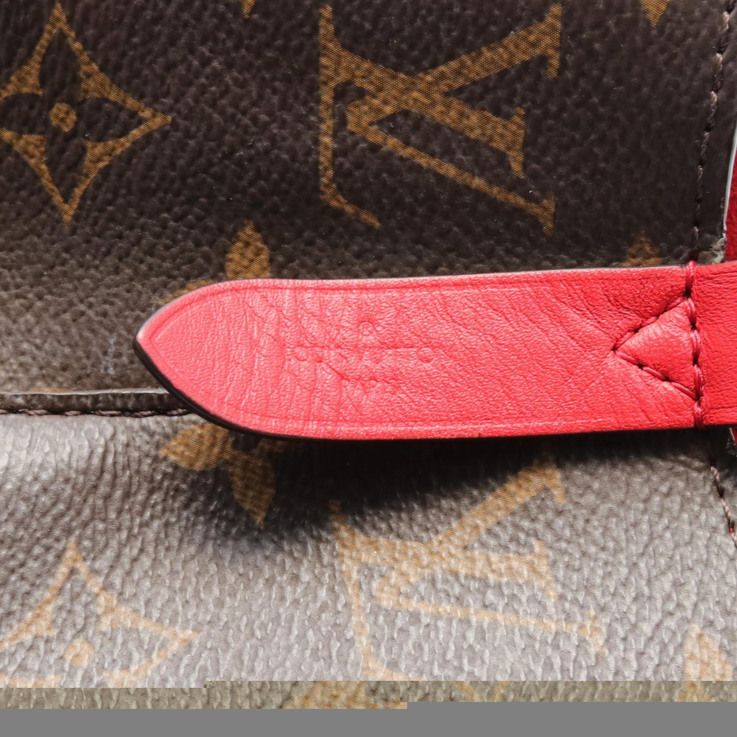Louis Vuitton Monogram NeoNoe Shoulder Bag M44021