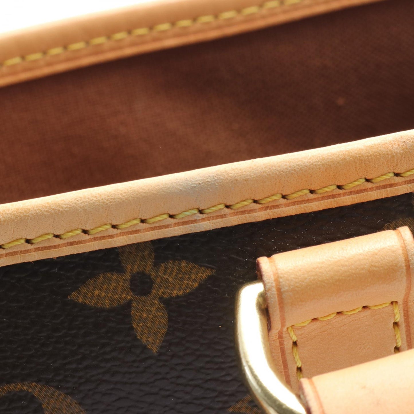 Louis Vuitton Batignolles Horizontal Shoulder Bag