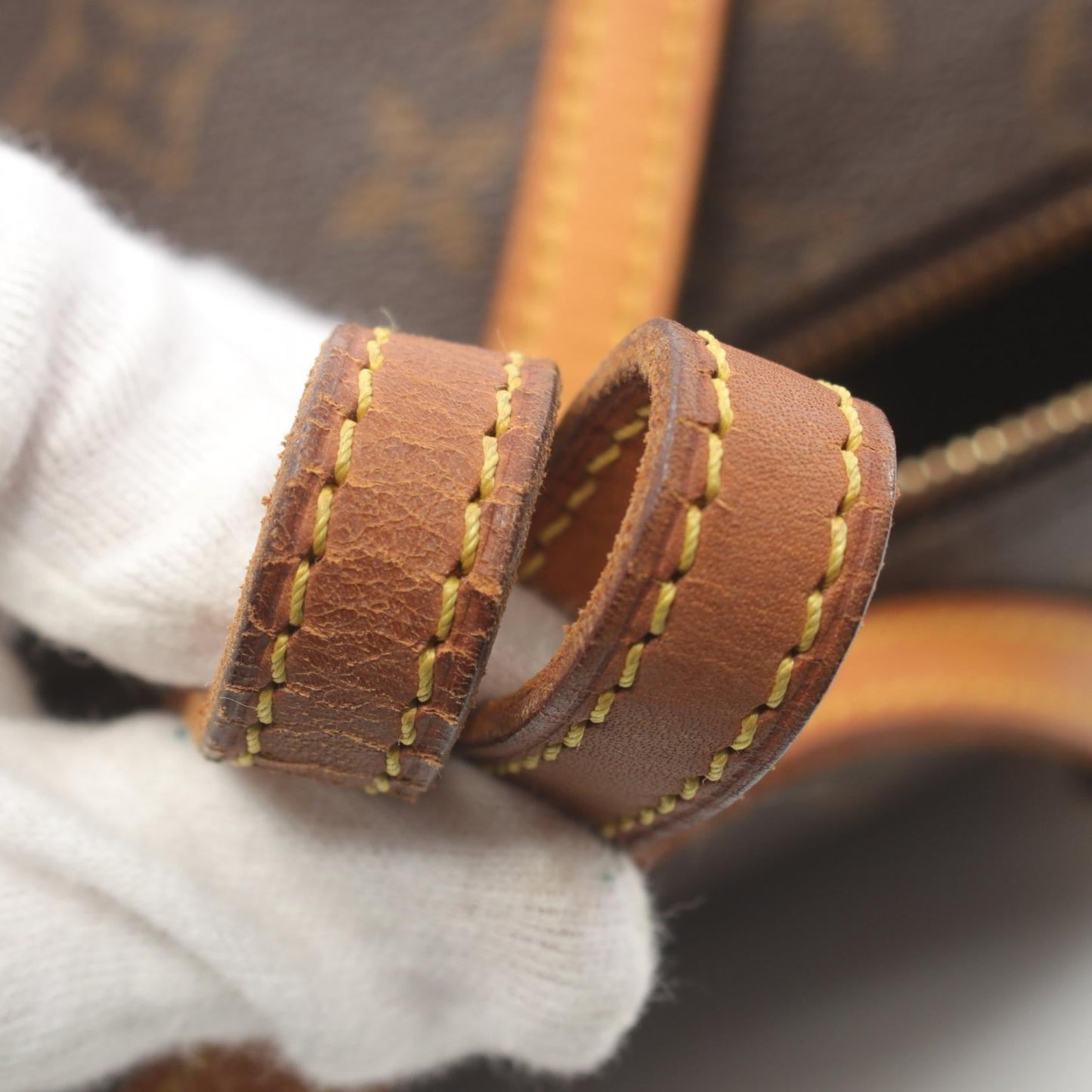 Louis Vuitton Papillon 26 Monogram Handbag M51386