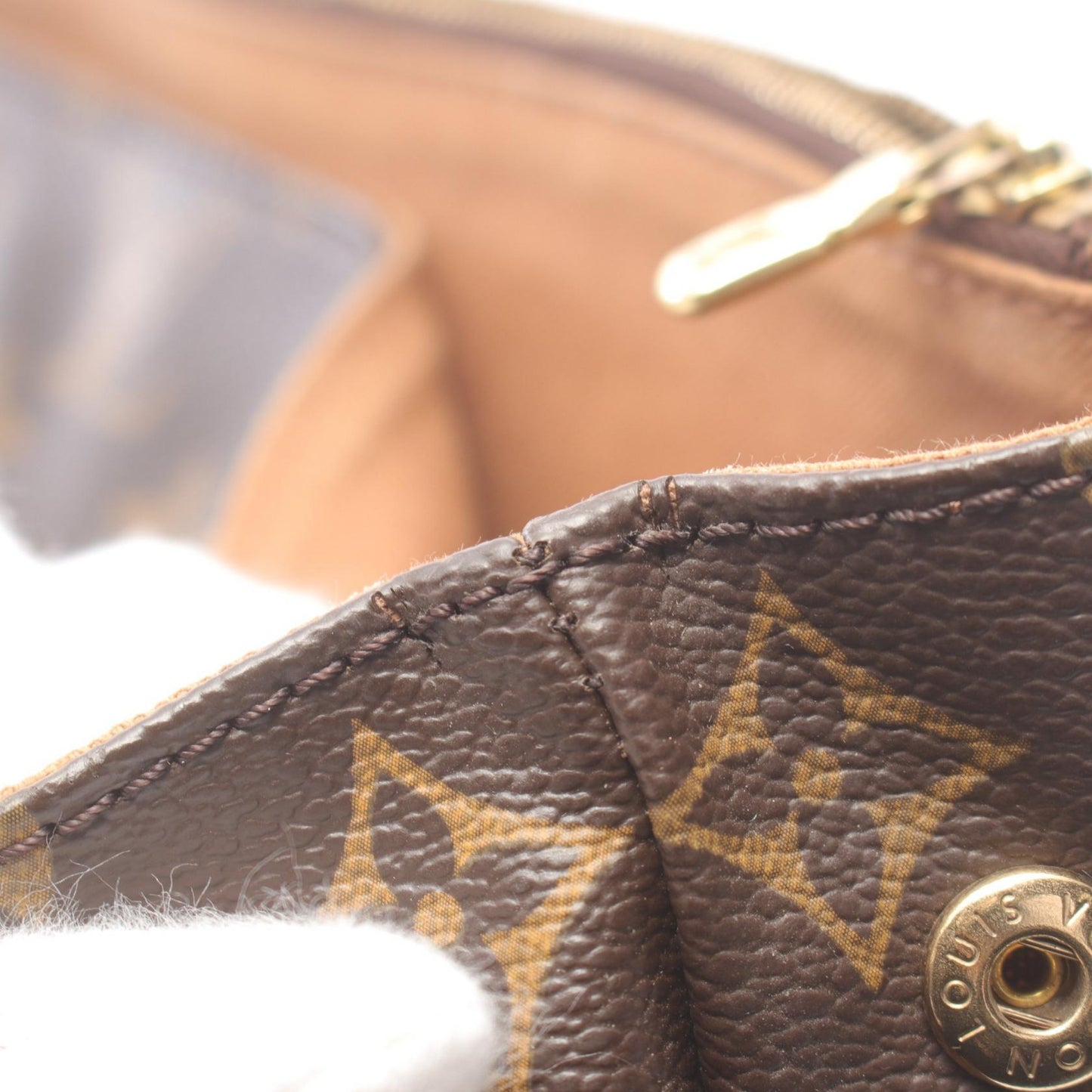 Louis Vuitton Cabas Beaubourg Tote Bag M53013