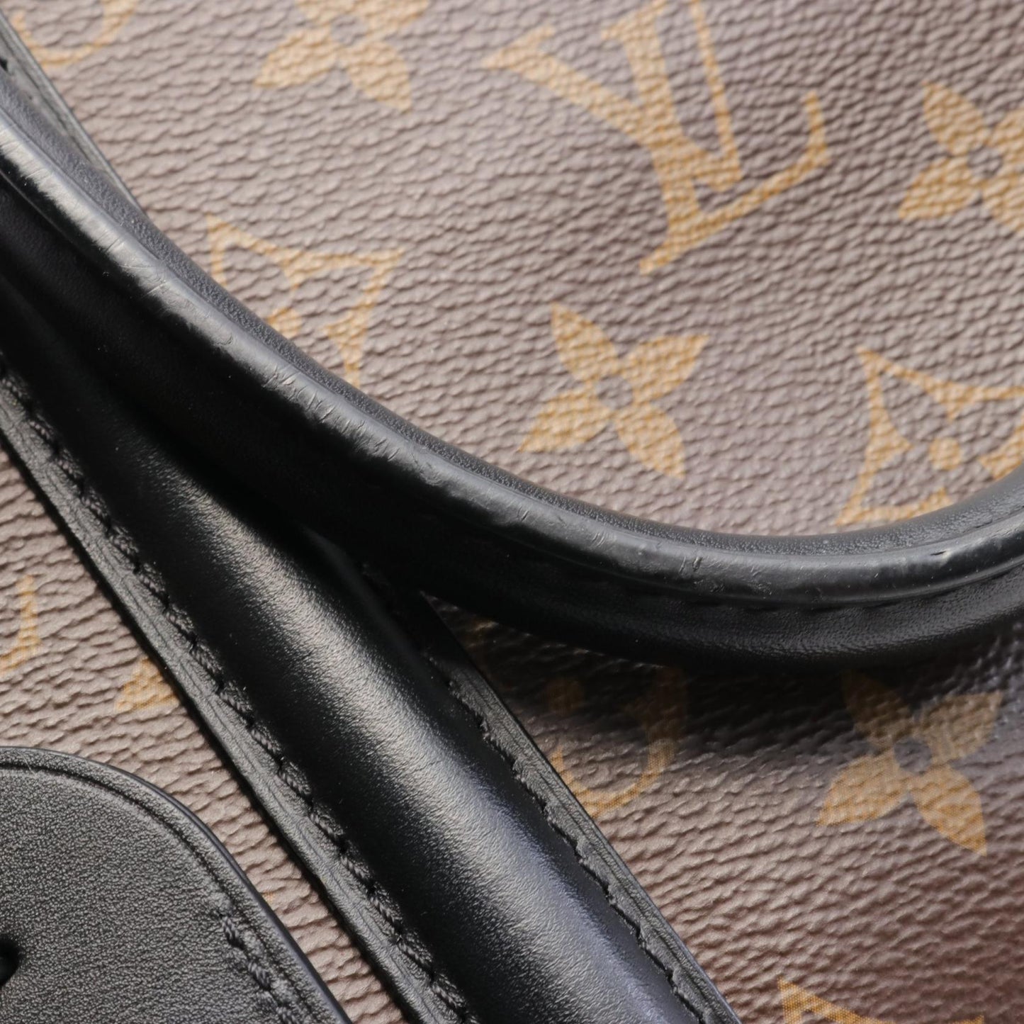 Louis Vuitton Soufflot NV MM Noir Handbag M44817