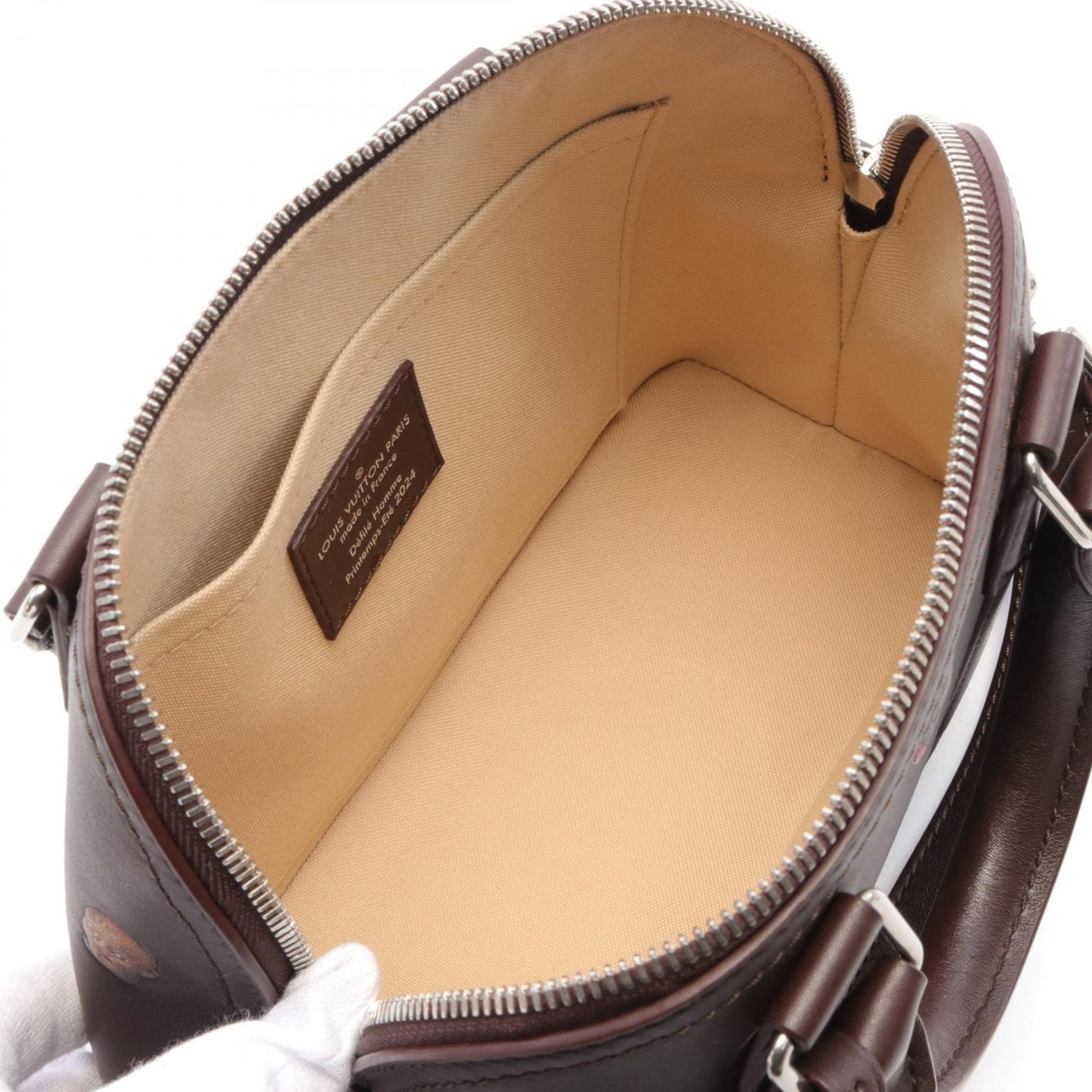 Louis Vuitton Alma 25 Leather Handbag M24520