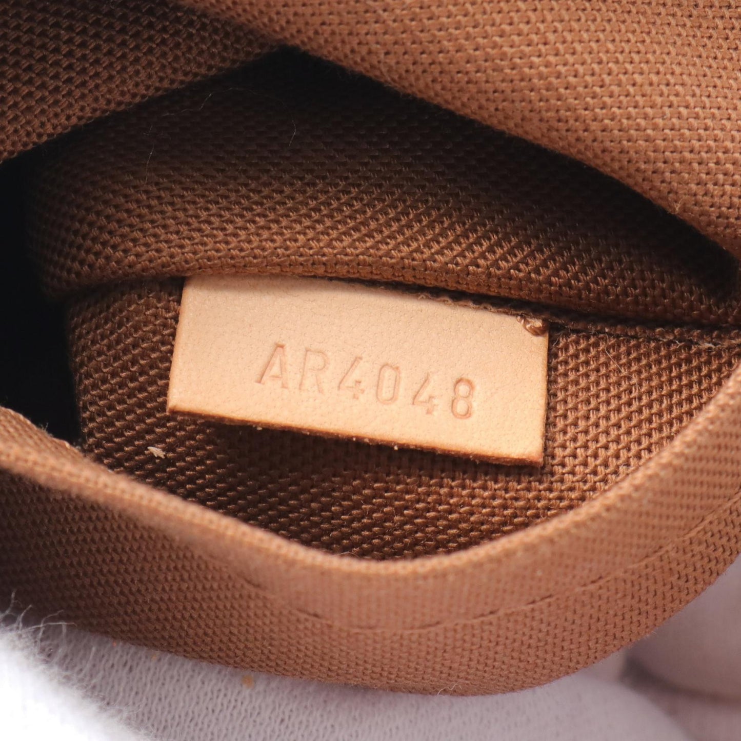 Louis Vuitton Tivoli PM Monogram Handbag M40143