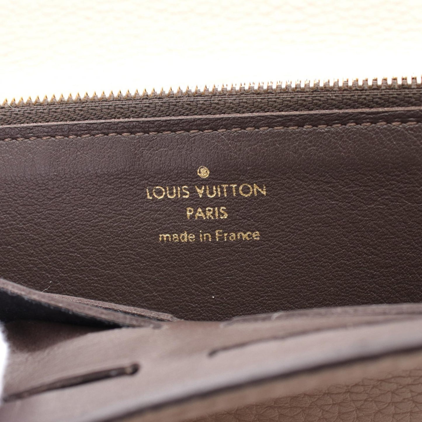 Louis Vuitton Capucines Wallet Beige M61249