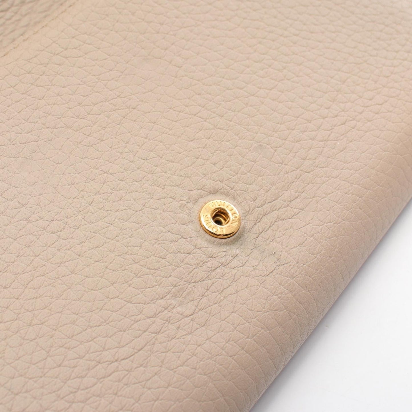 Louis Vuitton Capucines Wallet Beige M61249