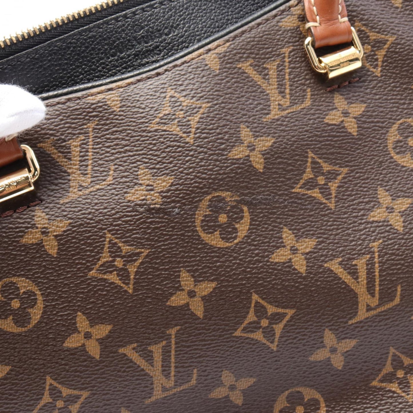 Louis Vuitton Monogram Canvas Leather Handbag M41064