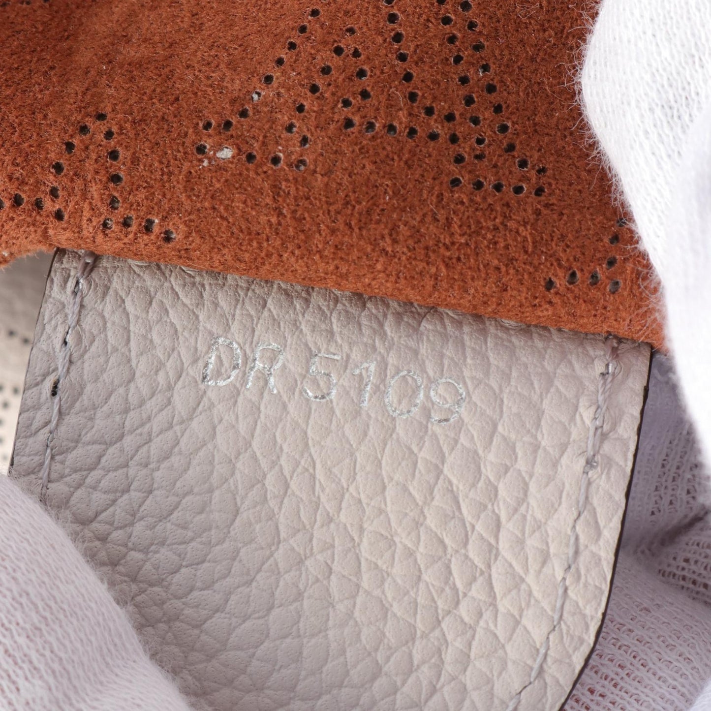Louis Vuitton Mahina Leather Hina MM Tote Bag