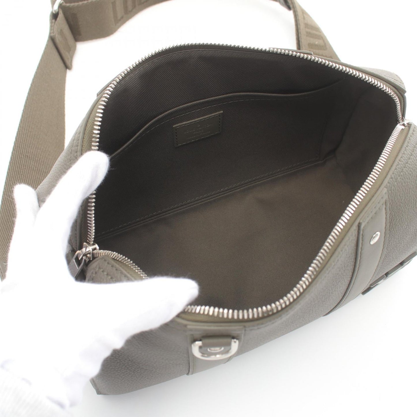 Louis Vuitton Leather City Keepall Bag M21437