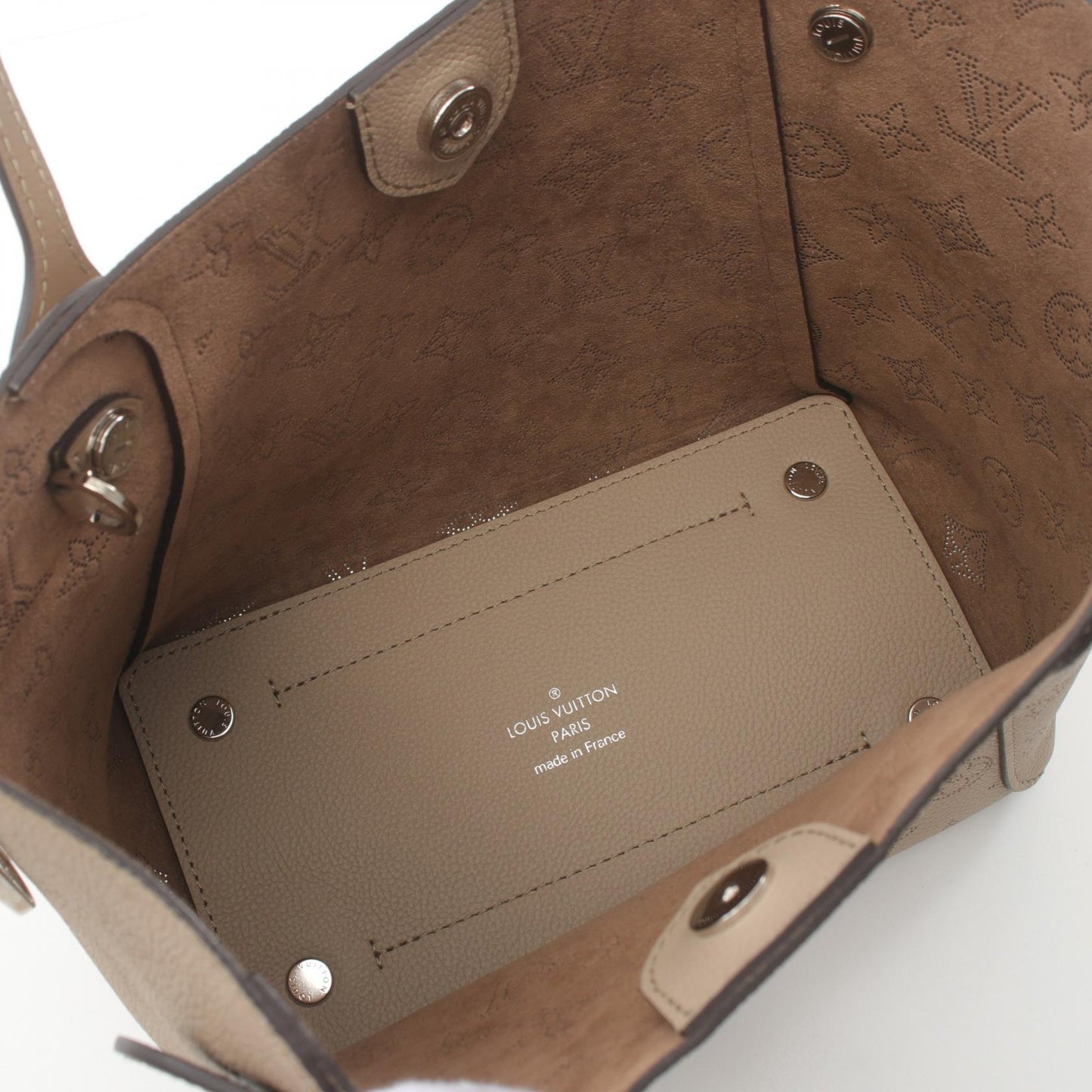 Louis Vuitton Mahina Leather Hina PM Handbag