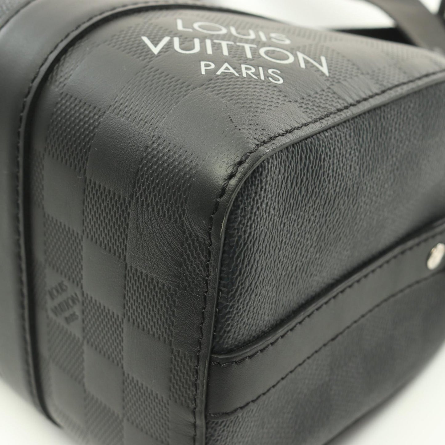 Louis Vuitton Damier Graphite City Keepall Shoulder Bag N40452