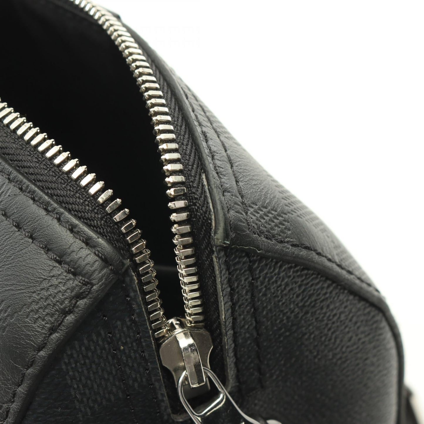 Louis Vuitton Damier Graphite City Keepall Shoulder Bag N40452
