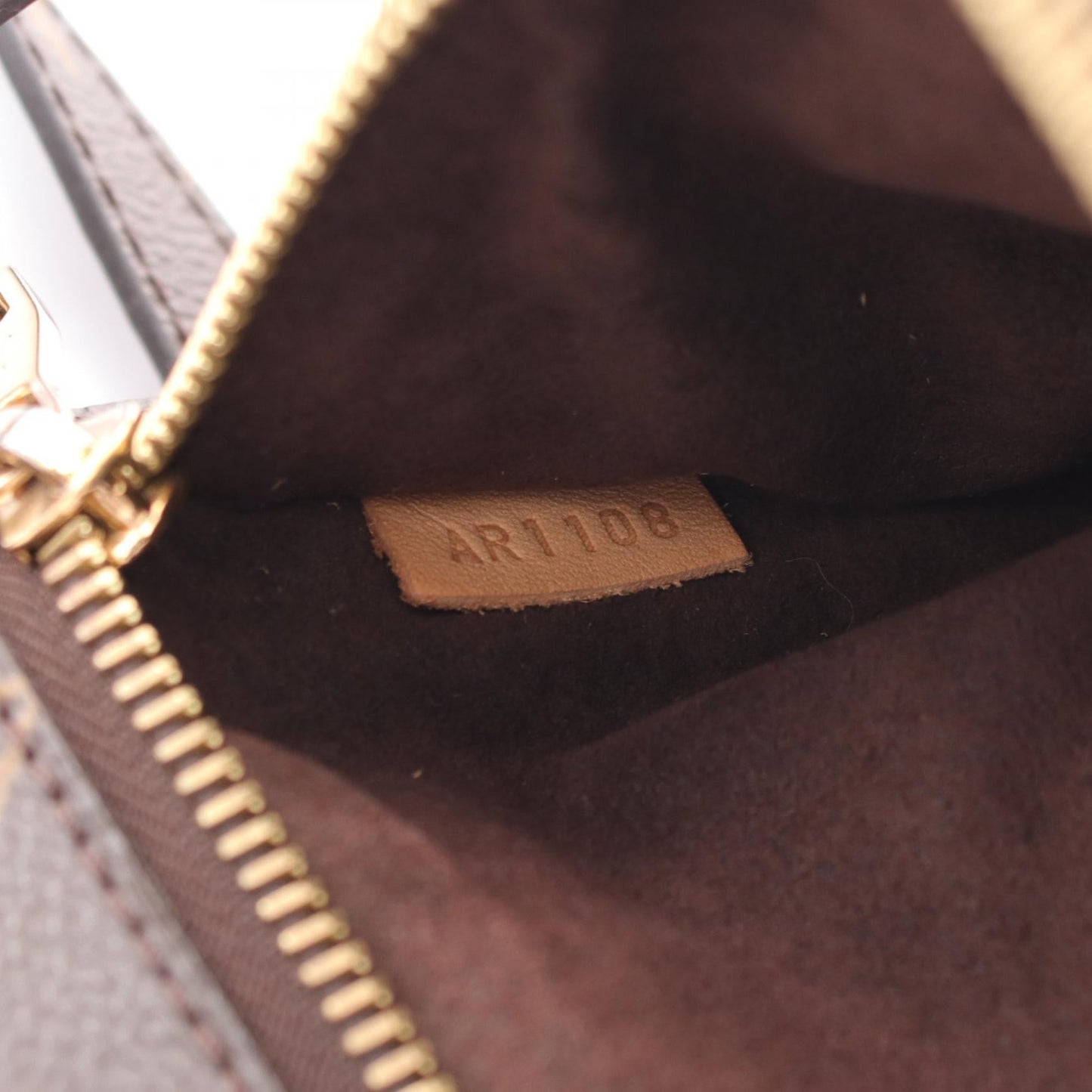 Louis Vuitton Pochette Metis MM Monogram Handbag