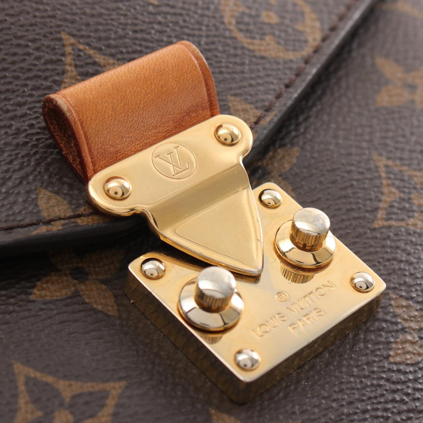 Louis Vuitton Pochette Metis MM Monogram Handbag