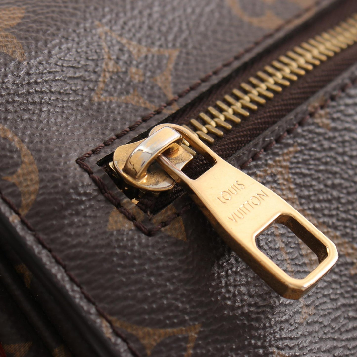 Louis Vuitton Pochette Metis MM Monogram Handbag