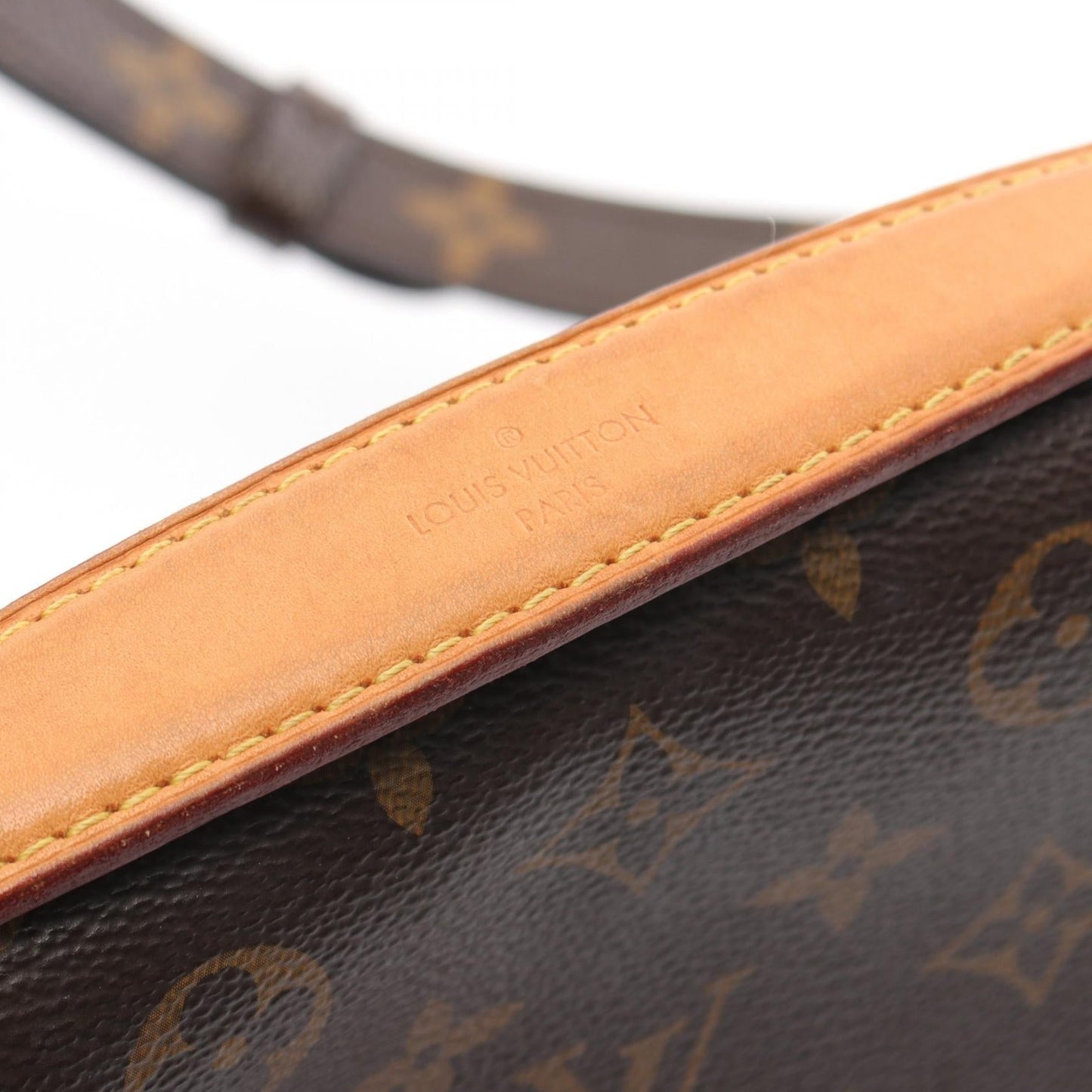 Louis Vuitton Pochette Metis MM Monogram Handbag