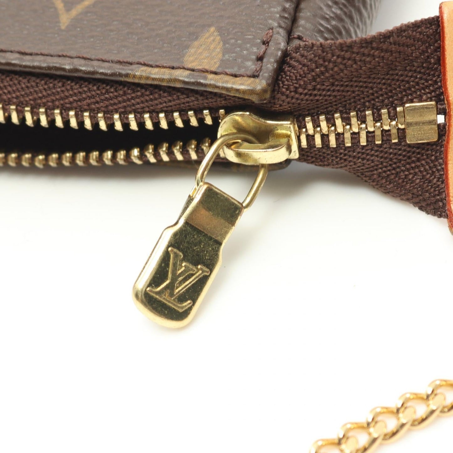 Louis Vuitton Mini Pochette Accessoires Handbag M58009