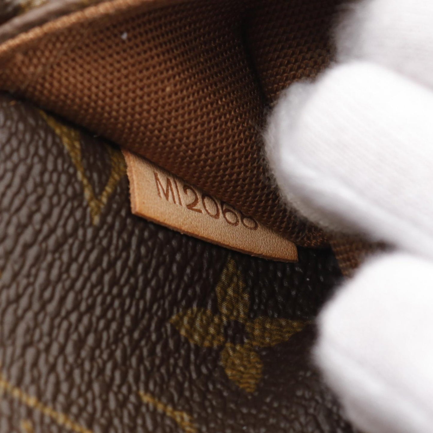 Louis Vuitton Messenger PM Bosphore Shoulder Bag M40106