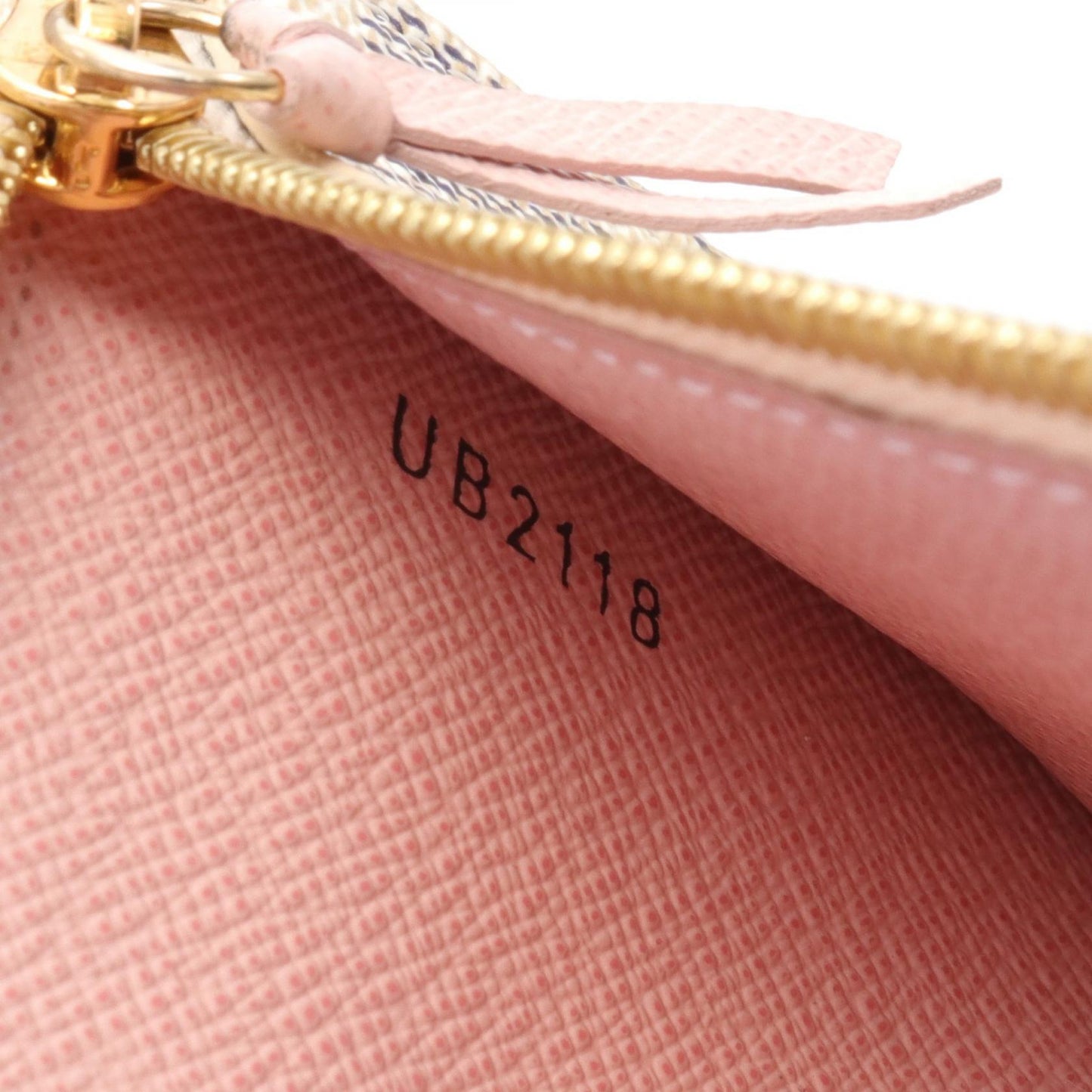 Louis Vuitton Pochette Weekend Summer Trunk Bag